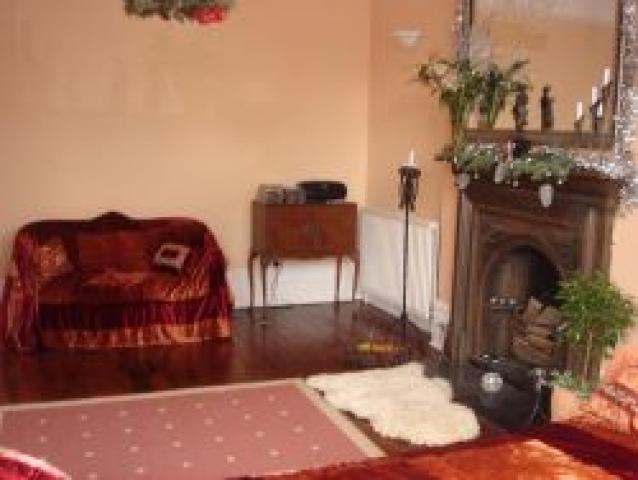 			2 Bedroom, 1 bath, 1 reception Flat			 Keyes Road, KILBURN/BRONDESBURY
